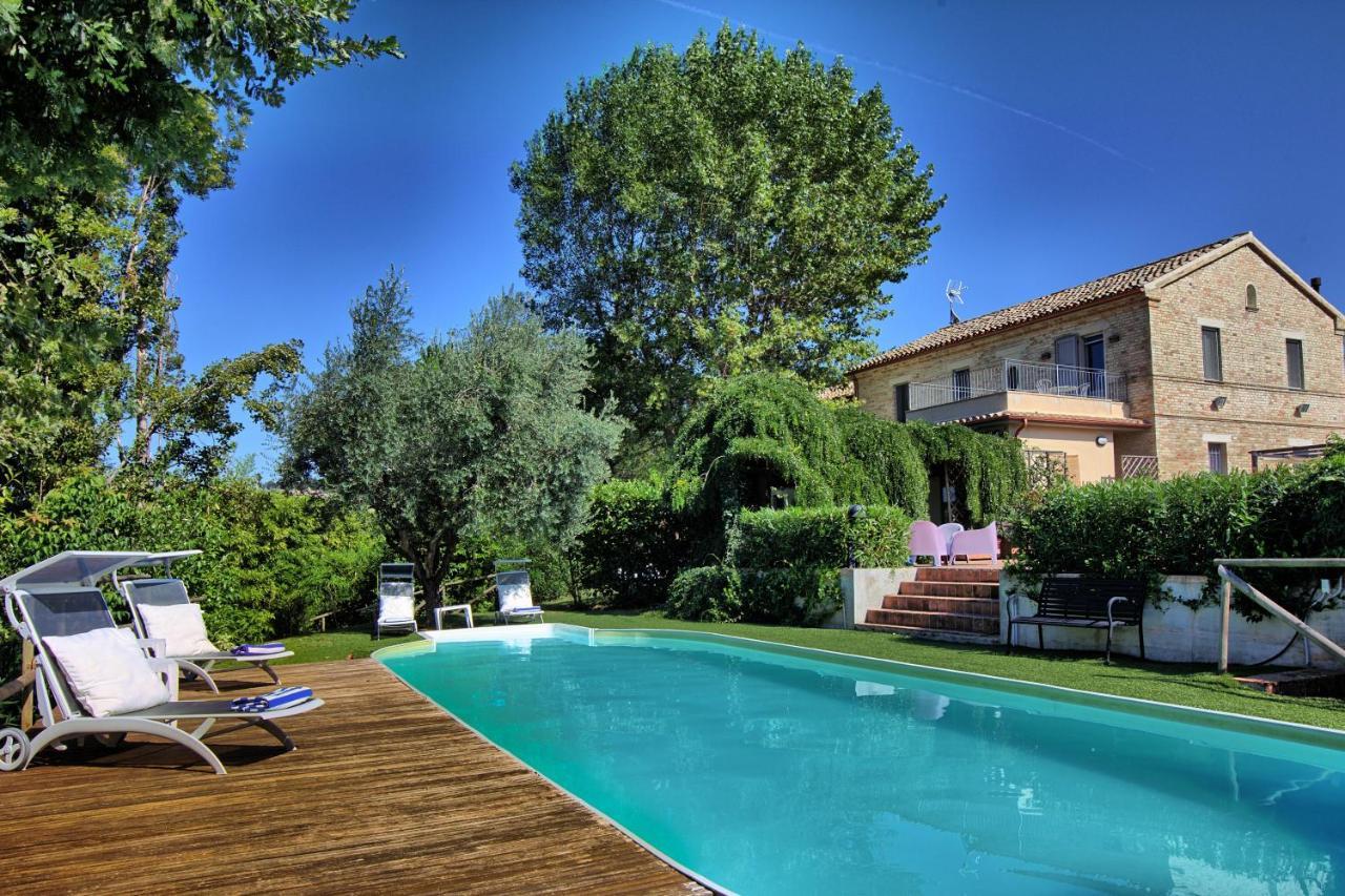 Grande Villa Storica Per Vacanze Con Giardino Privato E Piscina Ostra Eksteriør bilde