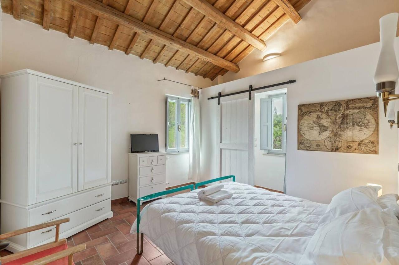 Grande Villa Storica Per Vacanze Con Giardino Privato E Piscina Ostra Eksteriør bilde